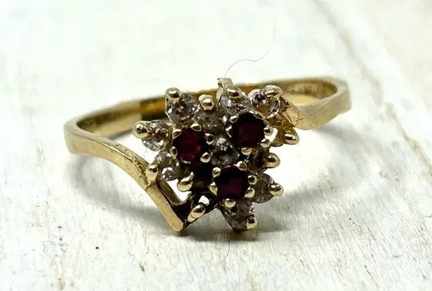 Ruby 10K diamond and ring, Approx size 8