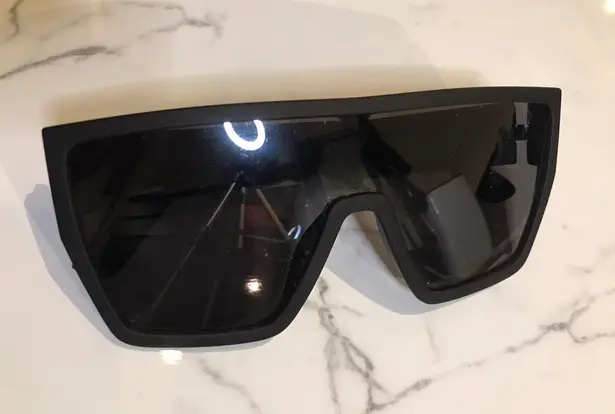 Matte oversize sunglasses Black