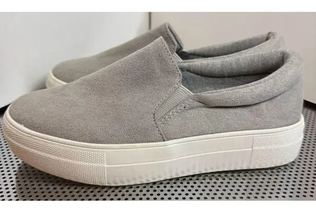 Soda Women's Gray Suede Slip-On Sneakers Shoes Size 6