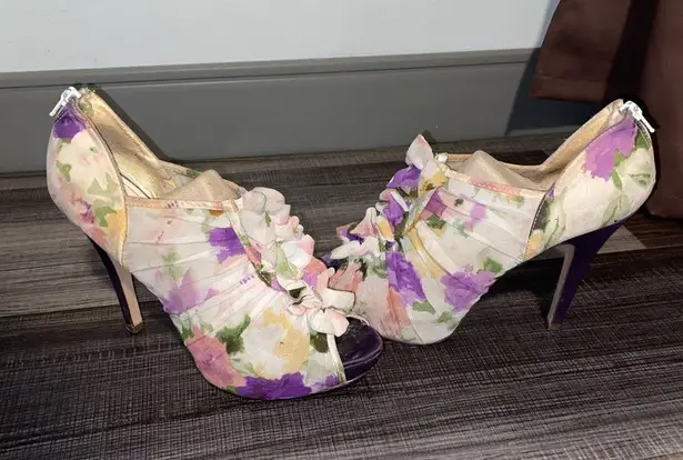 Jacqueline Ferrar Floral Peep-Toe Heels