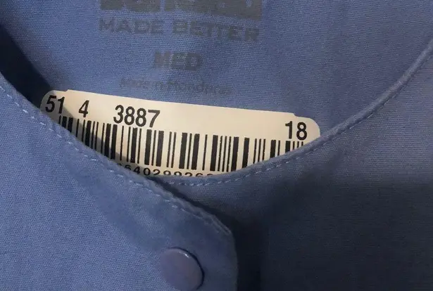 Landau Women’s Warm Up Scrub Jacket Size Medium Blue Color