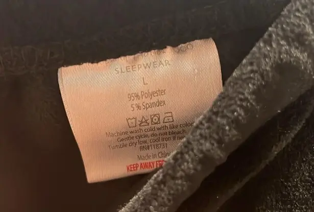 House of Harlow 1960 Velour 2 Piece Pajama Set, Black with White Pipping, Size L