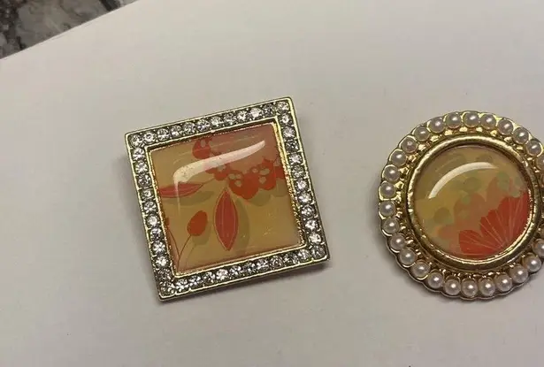 Lot Of 2 Both Signed Costume Jewelry Brooch Pins Gold Tone Avon SP Dual Pendants