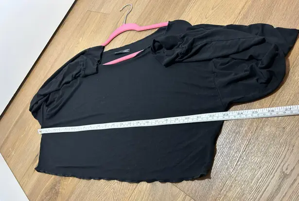 Large black crop top, oversized fit