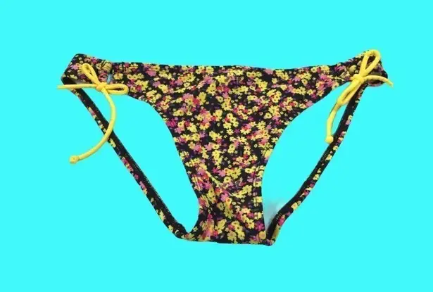 Hobie Size Large Daisies Print Bikini Bottom With Yellow Side Ties.New With Tags