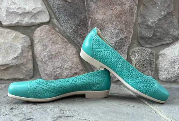 SAS Tripad Comfort Maui Teal
Leather Comfort Ballet Flat
Women’s Sz 9.5 Blue
