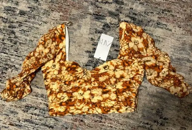 ZARA NWT  Orange & Cream Floral 80s Puffed Sleeve Crop Top