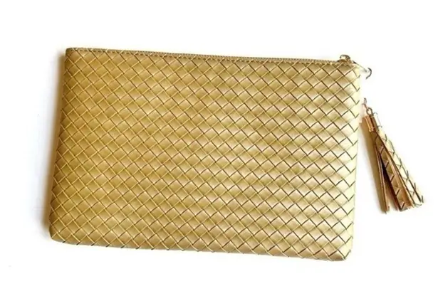NWT Virginia Wolf Mimi Woven Clutch Metallic Gold