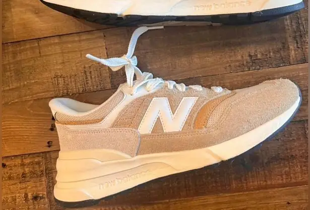 New Balance  Gender Inclusive 997R Sneaker