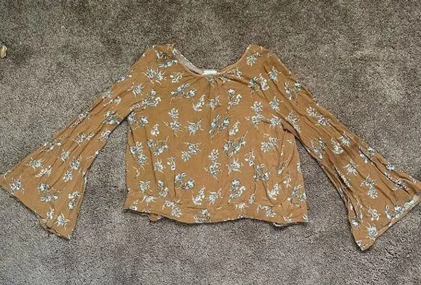 Daytrip  floral bell sleeve blouse, size L.