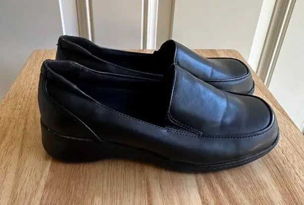 Safe T Step Womens Slip On Low Top Loafer Black Size 6.5W / Eur 38 Sku 2795