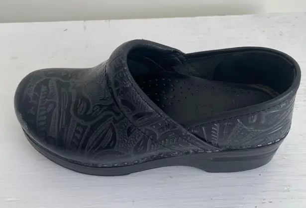 Dansko Tooled Leather Clog Shoes Euro 36 US 6 Black