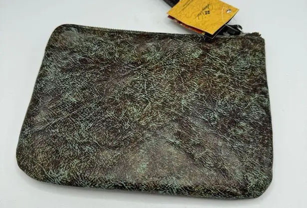 Patricia Nash Cassini Wristet Make Up Bag NEW Embossed Turquoise Leather