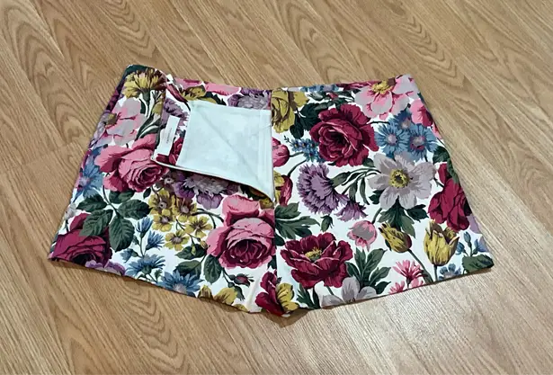 Faithfull the Brand NWT Faithfull Lila Multicolor Floral mini Short