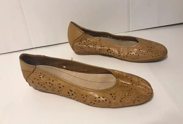 Baretraps Memory Foam Mariah flat shoe women size 10 M