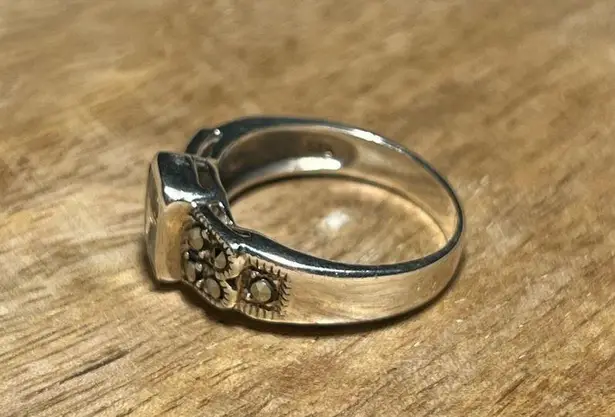 Sterling Silver Vintage Marcasite & White Topaz Dainty 925 Ring