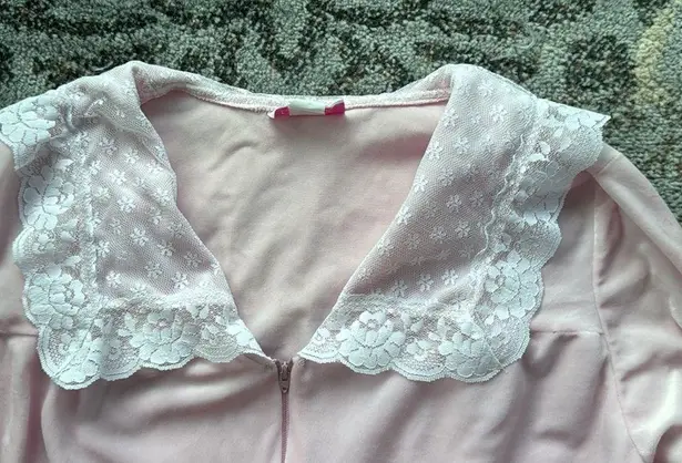 Vintage The Lori Look Half Zip Full Length Lace House Coat Robe Pink Small