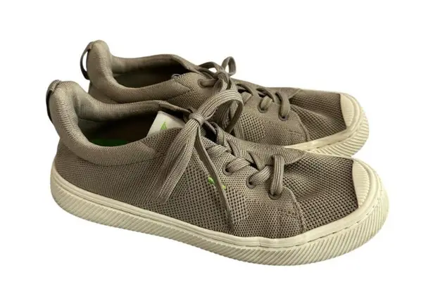 Cariuma IBI Low Knit Sneakers Tennis Shoes Lace Up Sand Knit Size 8 Women's Tan