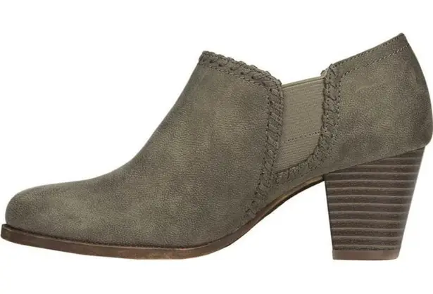 Life Stride | Joelle Chelsea Suede Ankle Bootie