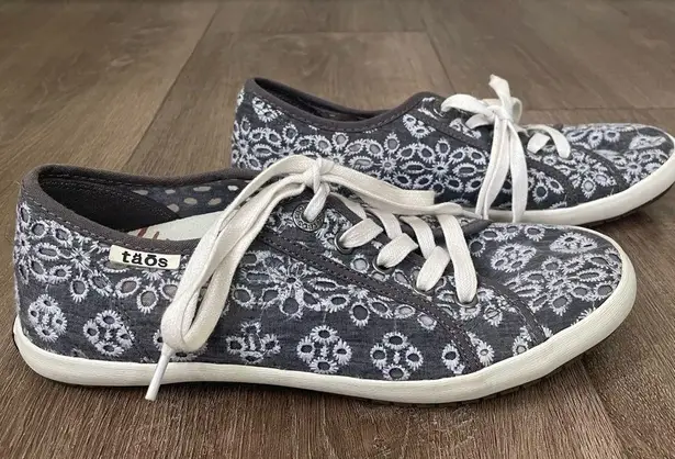 Taos Star Lite Grey Eyelet Shoes Lace Up Comfort Sneakers Embroidered ~ Sz 7