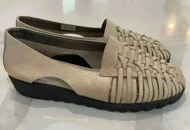 Aerosoles Vintage Ivory Weaved Leather Flat Sandal Shoes Women 8 Casual Everyday