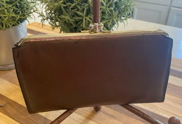 Baronet Vintage Wallet With Checkbook Pocket & Double Sided Kisslock Clasp Brown