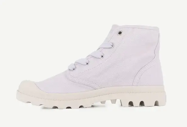 Palladium PAMPA HI high top lace up boots/sneakers , size 8.5 white on white