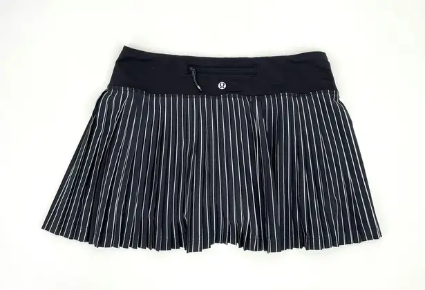 Lululemon Pleat to Street II Parallel Stripe Pinstripe Black White Skirt Size 4