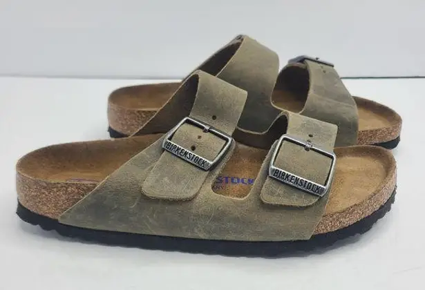 Birkenstock  Arizona Waxy Leather Faded Khaki Sandals EU 38 US 7W 5M