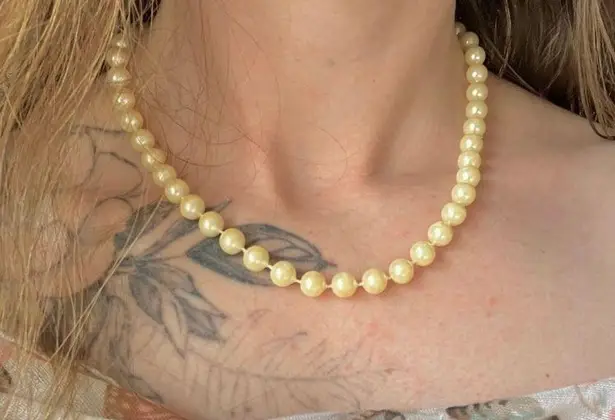 American Vintage Pearl “Ingrid” Cream Yellow Pearl Necklace 17” Classic Style Femme Bridal Simple