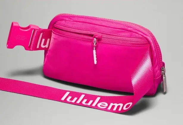 Lululemon NEW & IMPROVED SONIC PINK  Everywhere Belt Bag White Wordmark