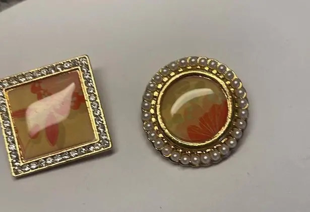 Lot Of 2 Both Signed Costume Jewelry Brooch Pins Gold Tone Avon SP Dual Pendants