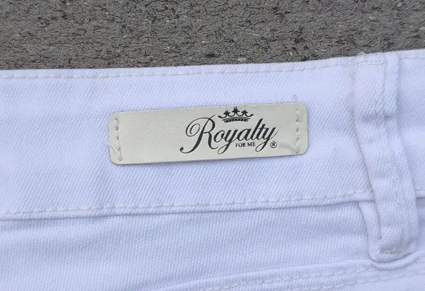 Jordache Royalty For Me White Floral Embroidered Jean Shorts