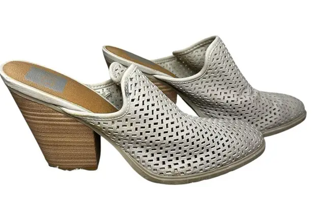 Dolce Vita Kenli Mule Stacked Heel Bootie Perforated leather slip on Size 8 Tan