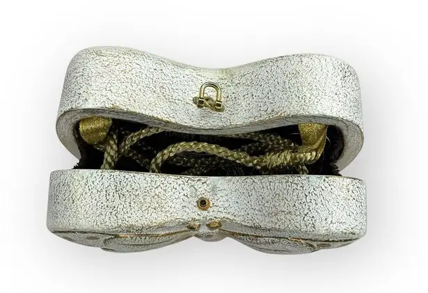 Timmy Woods 🝮 Butterfly Box Handbag Bag Minaudière 🝮
Gold Braided Strap 🝮 White