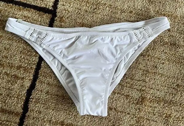 Rhythm White Bikini Bottoms Womens Sz L NWT Beachy Resort Vacation Summer Swim Size L