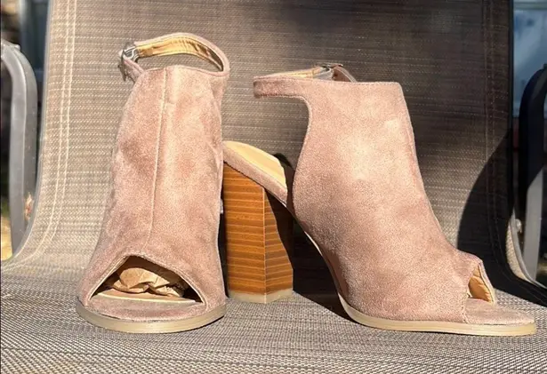 Betani Jillian Tan Faux Suede Peep