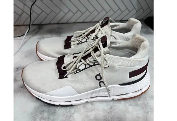 On Cloudnova Women’s Size 10.5 White Burgundy CloudTec Lifestyle Running Shoes Pink