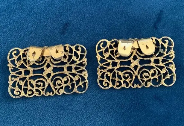 Vintage 60s MUSI Signed Goldtone Metallic Filigree Rectangle Shoe Clips