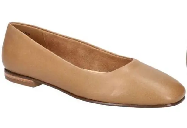 Bella Vita  Kimiko Leather Flat Size 7.5 Wide New!