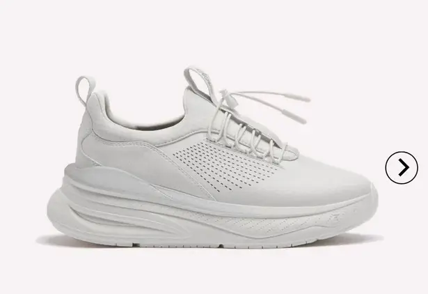 Clove Nursing Shoes White Size 10.5