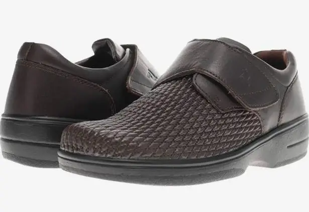 Propet Olivia Stretchable Slip On | NIB | Bronco Brown | 8.5 X Wide Size undefined