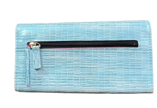 Tahari trifold wallet