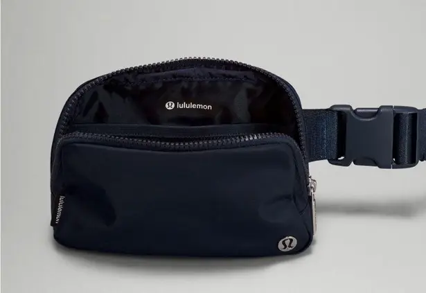 Lululemon Everywhere Belt Bag 1L True Navy