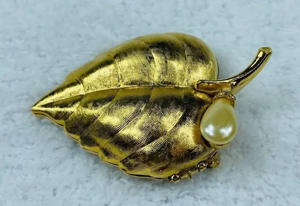 Avon Solid Perfume Jewelry Pin Brooch Puffed Leaf Gold Tone Faux Pearl Accent
