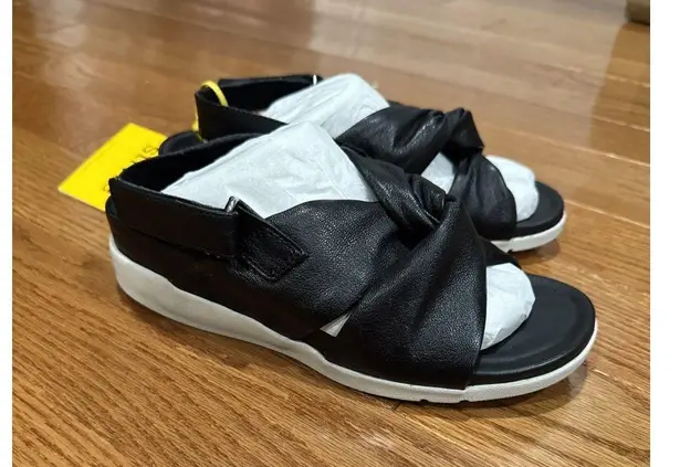 NEW STRIVE Tahiti II Orthopedic Sandal Black Leather Arch Support Womens Shoes 7