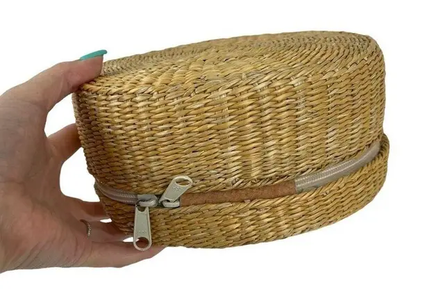 Romar Corp 90's Coastal Round Woven Rattan Clutch Purse Straw Handbag Neutral Tan