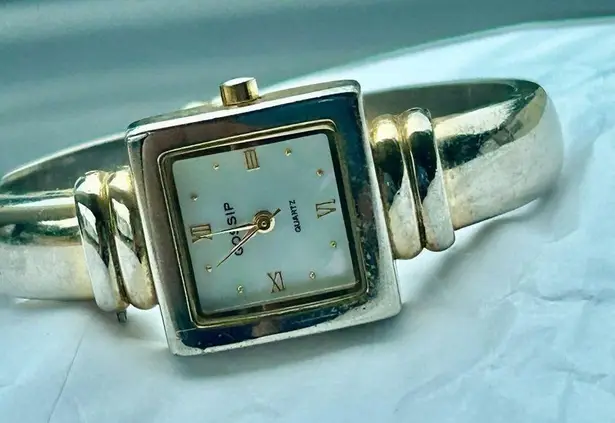 Gossip Mother of Pearl Analog Wristwatch Gold Tone Cuff Vintage Needs Battery