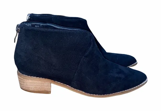 Beast Fashion size 6 1/2 black suede style ankle booties