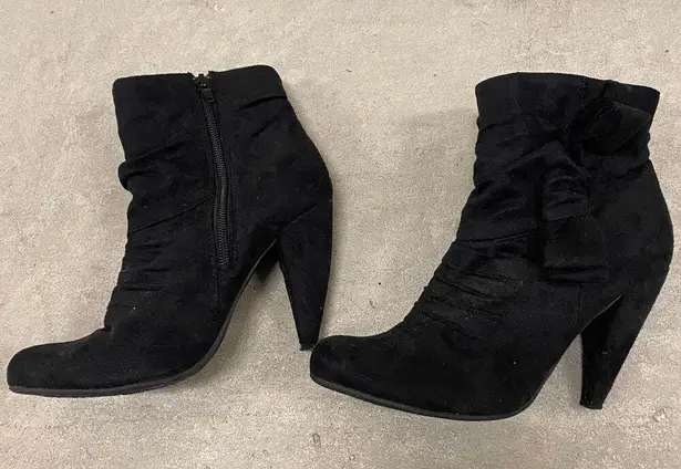 Mossimo Target Black Faux Suede Side Zip Up Heel Booties with Bow Women's Sz 7.5